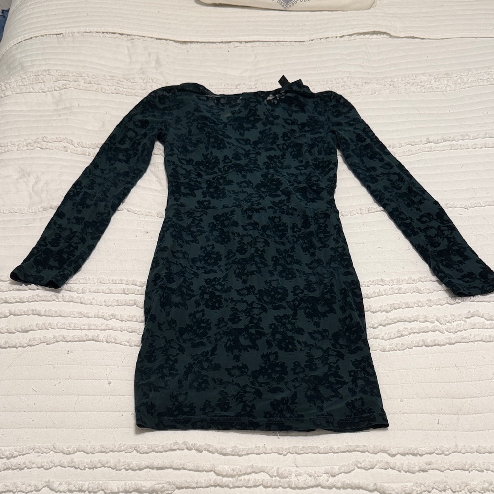 Windsor Black Floral Burnout Long Sleeve Sheath Dress